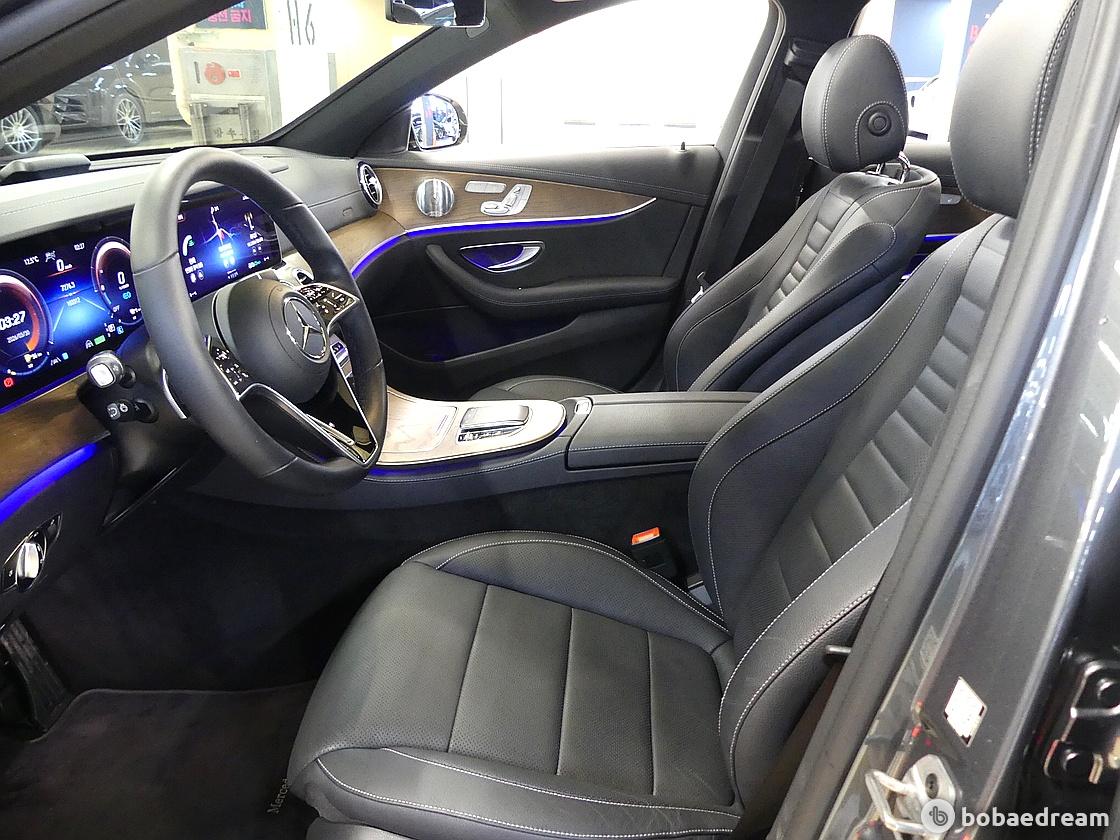 Mercedes-Benz E-Class E300e 4 Matic Exclusive 9