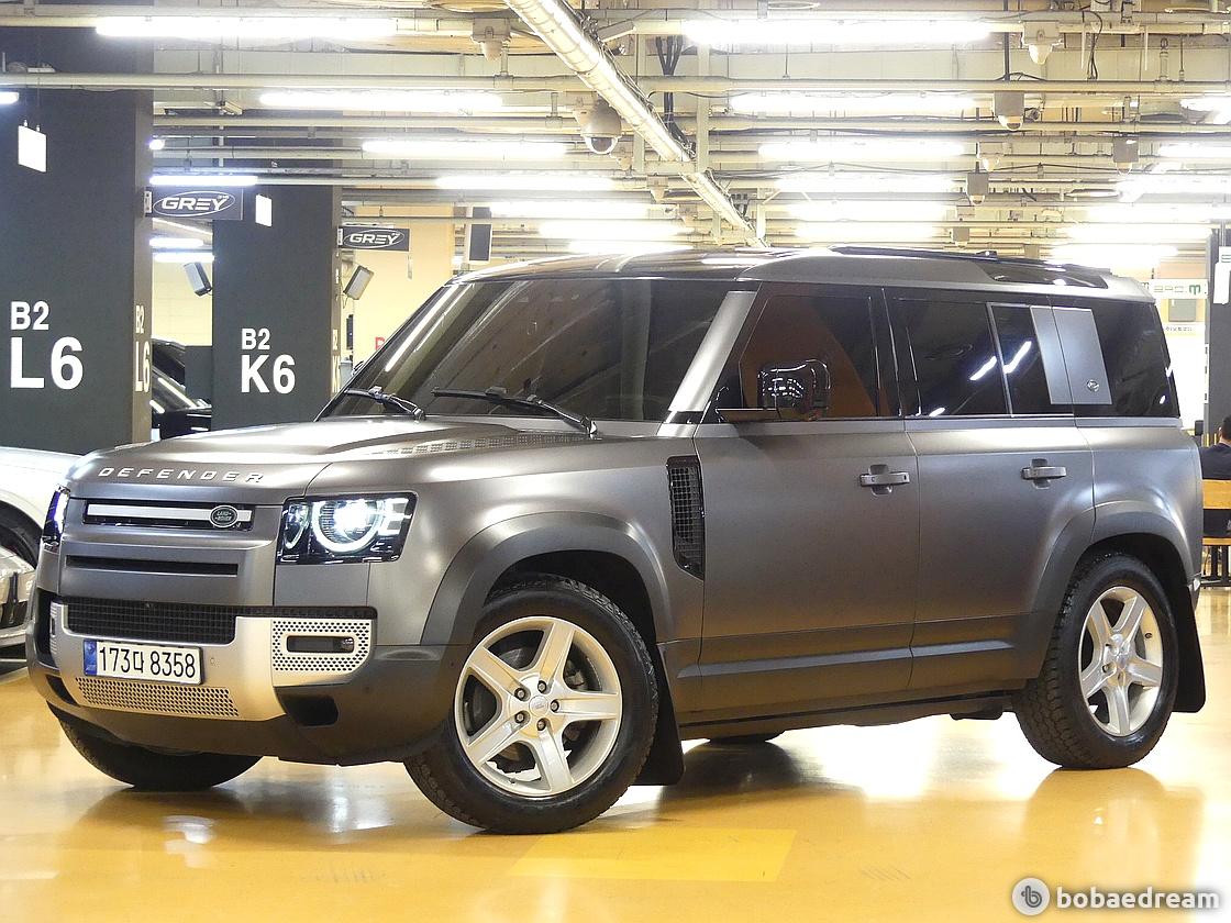 Land Rover Defender 110 2.0 D240 SE 3