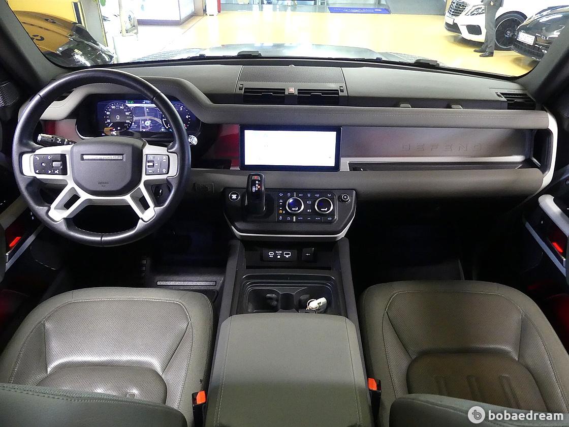 Land Rover Defender 110 2.0 D240 SE 5