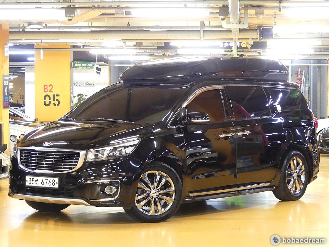 Kia Carnival 2.2 Diesel High Limousine Noblesse 3