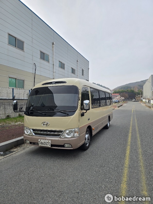Hyundai New Long Wheelbase Super
