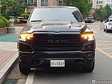 닷지 램 픽업 5.7L 1500 마일드 하이브리드 리미티드 나이트 에디션