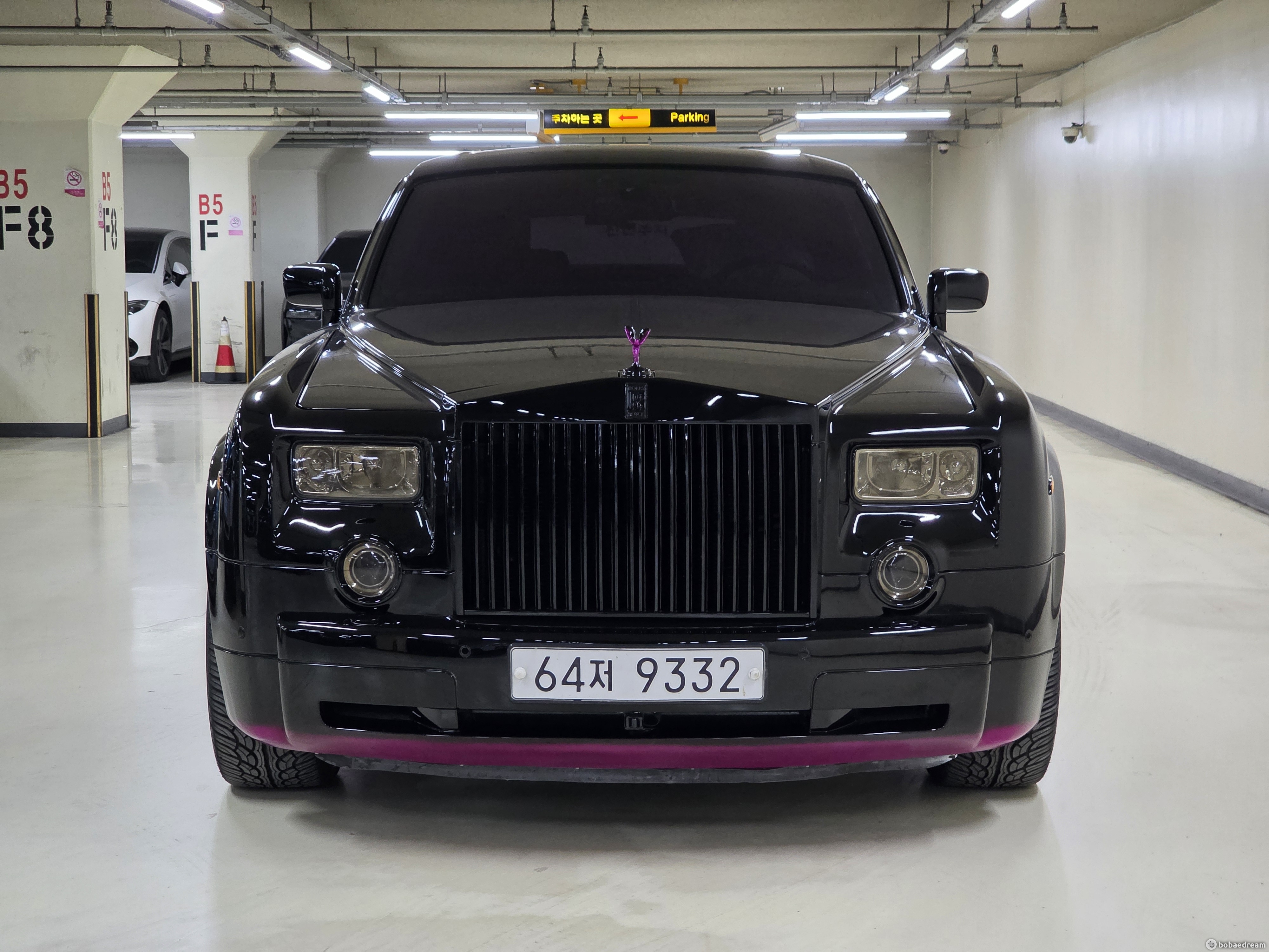 Rolls Royce Phantom 6.7 V12 EWB