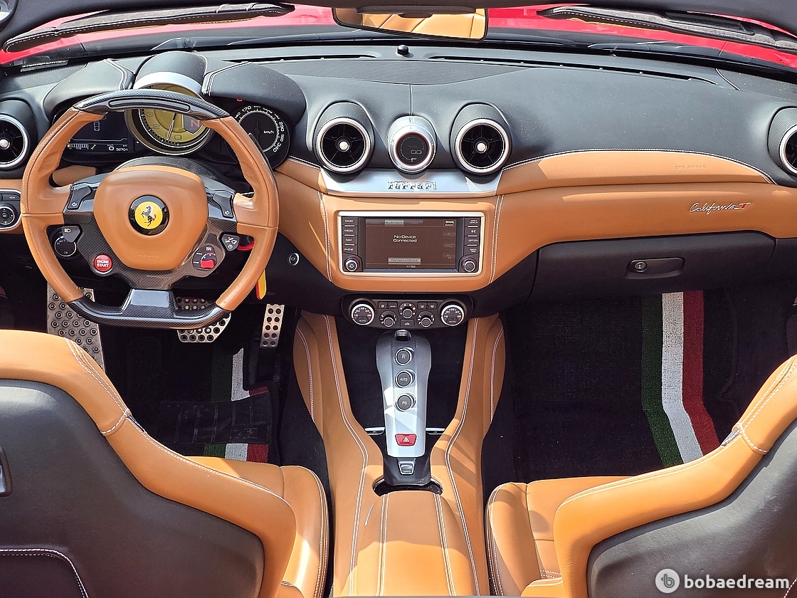 Ferrari California T 3.9 V8 5