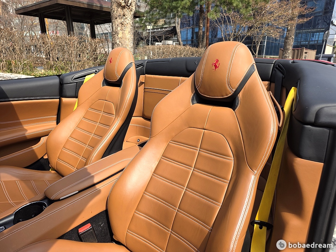 Ferrari California T 3.9 V8 9