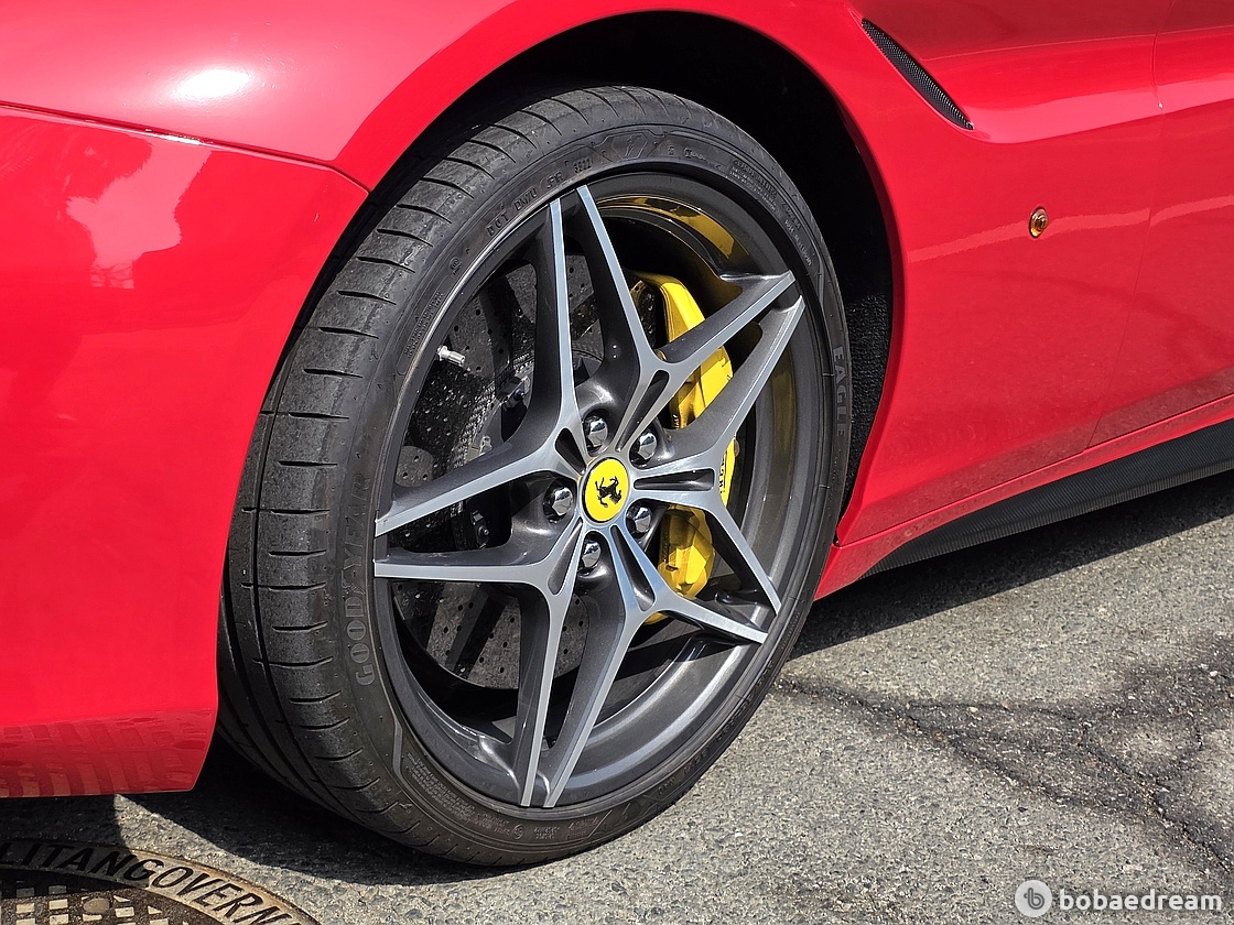 Ferrari California T 3.9 V8 10