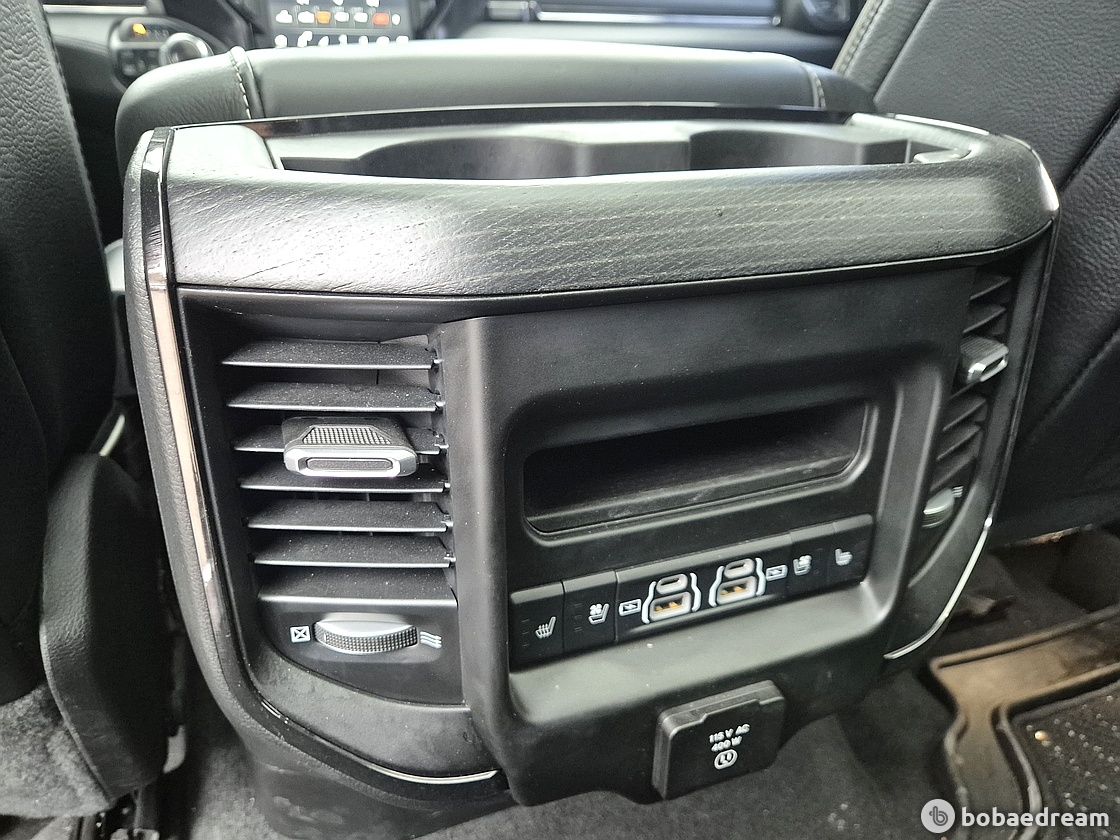 램리미티드 5.7 나이트에디션/무사고/5만키로/ <br>