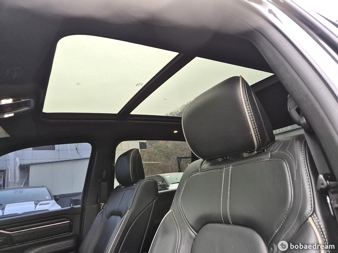 램리미티드 5.7 나이트에디션/무사고/5만키로/ <br>