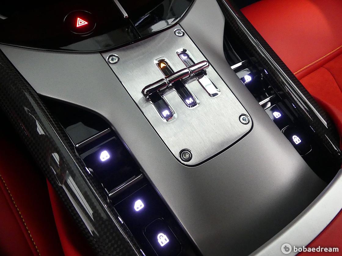 Ferrari Purosangue 6.5 V12 8