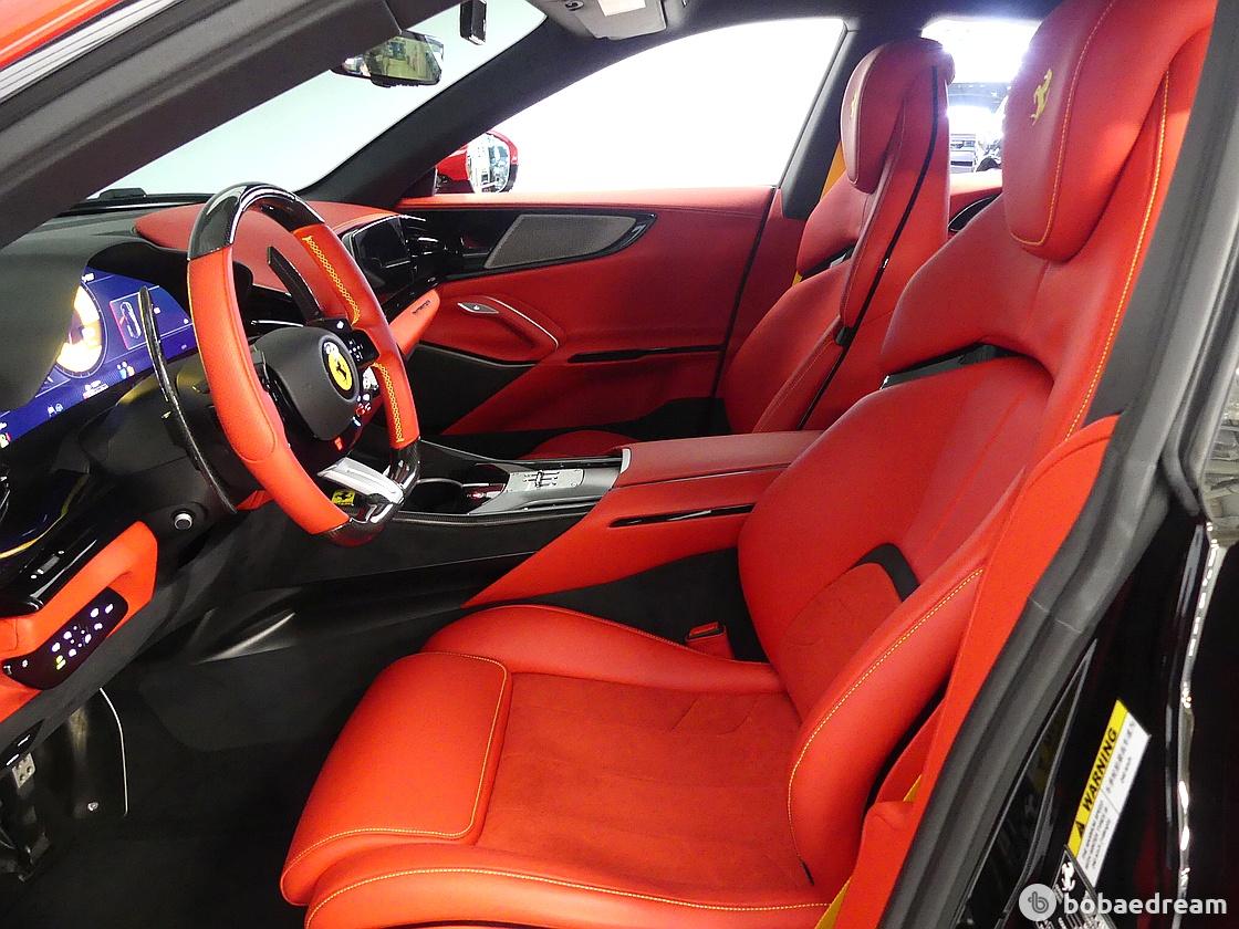 Ferrari Purosangue 6.5 V12 9