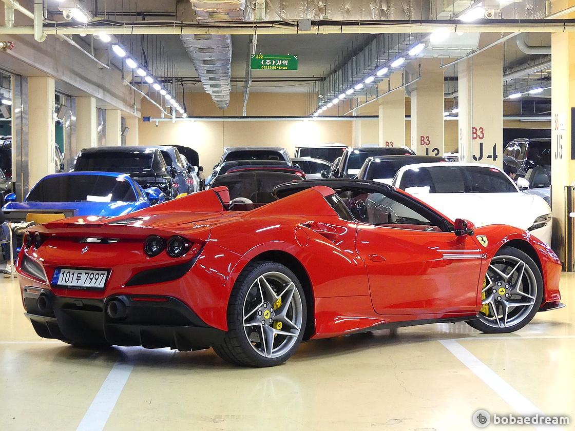 Ferrari F8 Spider 3.9 V8 4