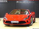 페라리 F8 스파이더 3.9 V8 