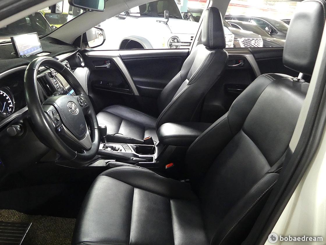 Toyota RAV4 2.5 HEV 4WD 9