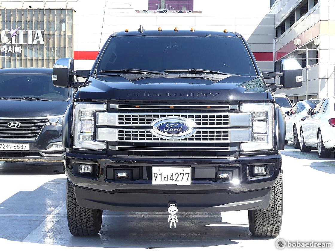Ford F-250 6.2 Platinum