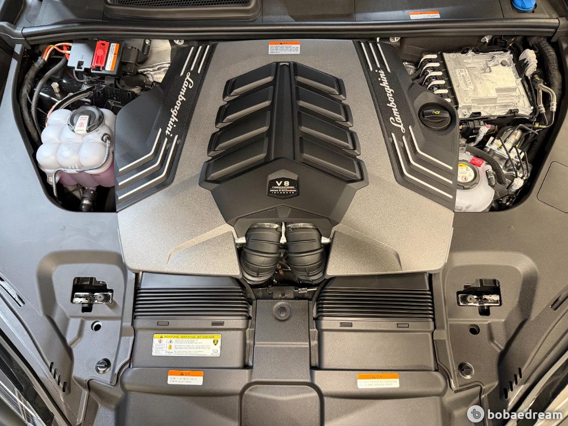 Lamborghini Urus SE 4.0 V8 PHEV 6