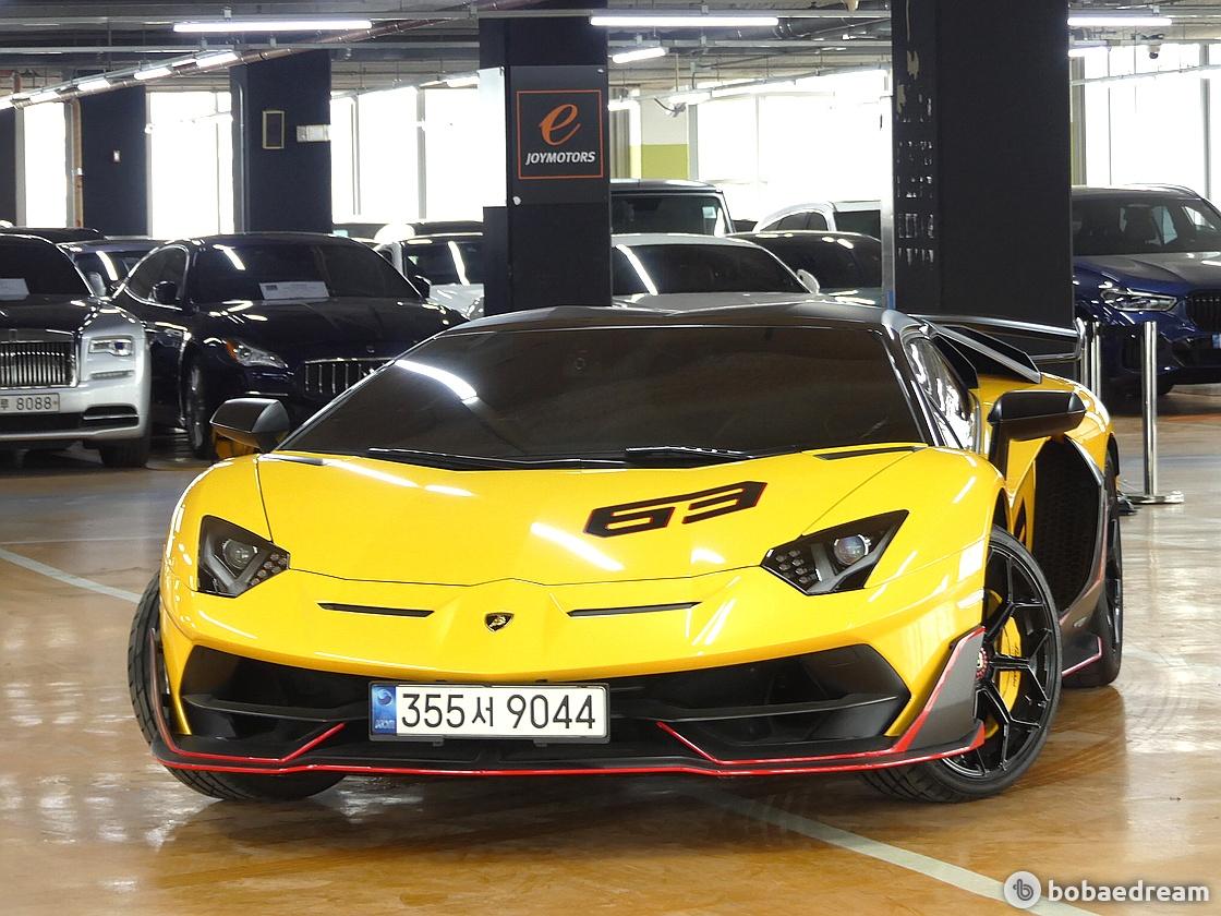 Lamborghini Aventador SVJ LP770-4 Roadster