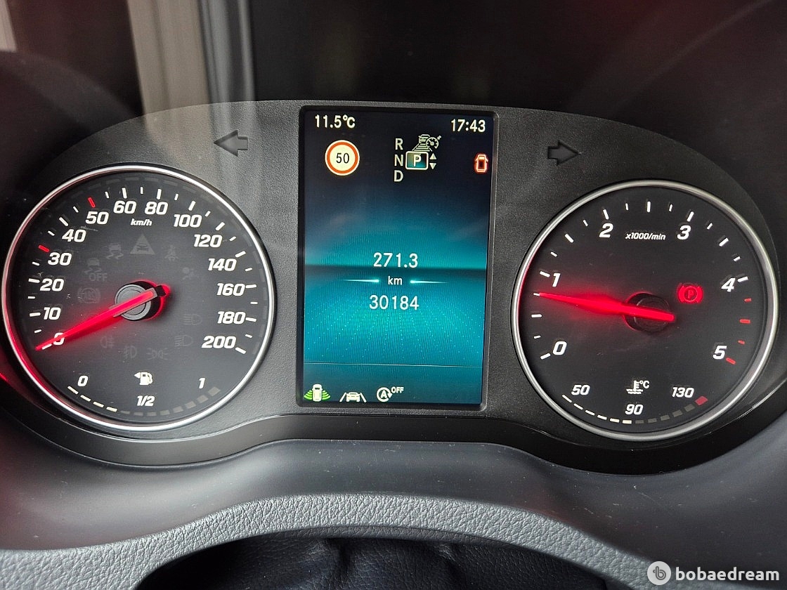 Mercedes-Benz Sprinter The Van 7