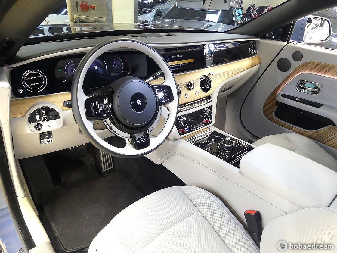 Rolls Royce Spectre 5