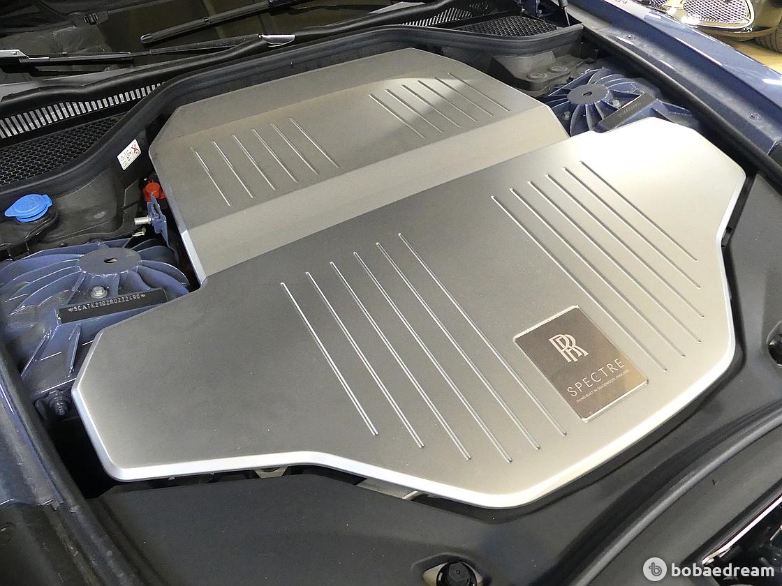 Rolls Royce Spectre 6