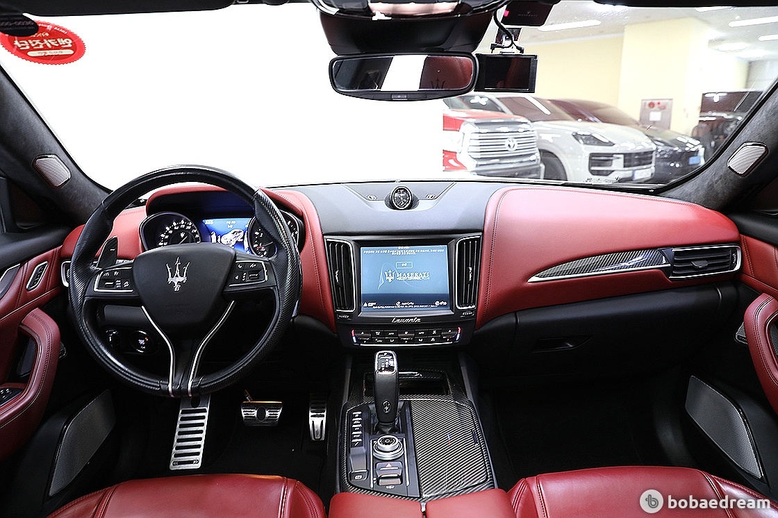 Maserati Levante 3.8 GTS 5