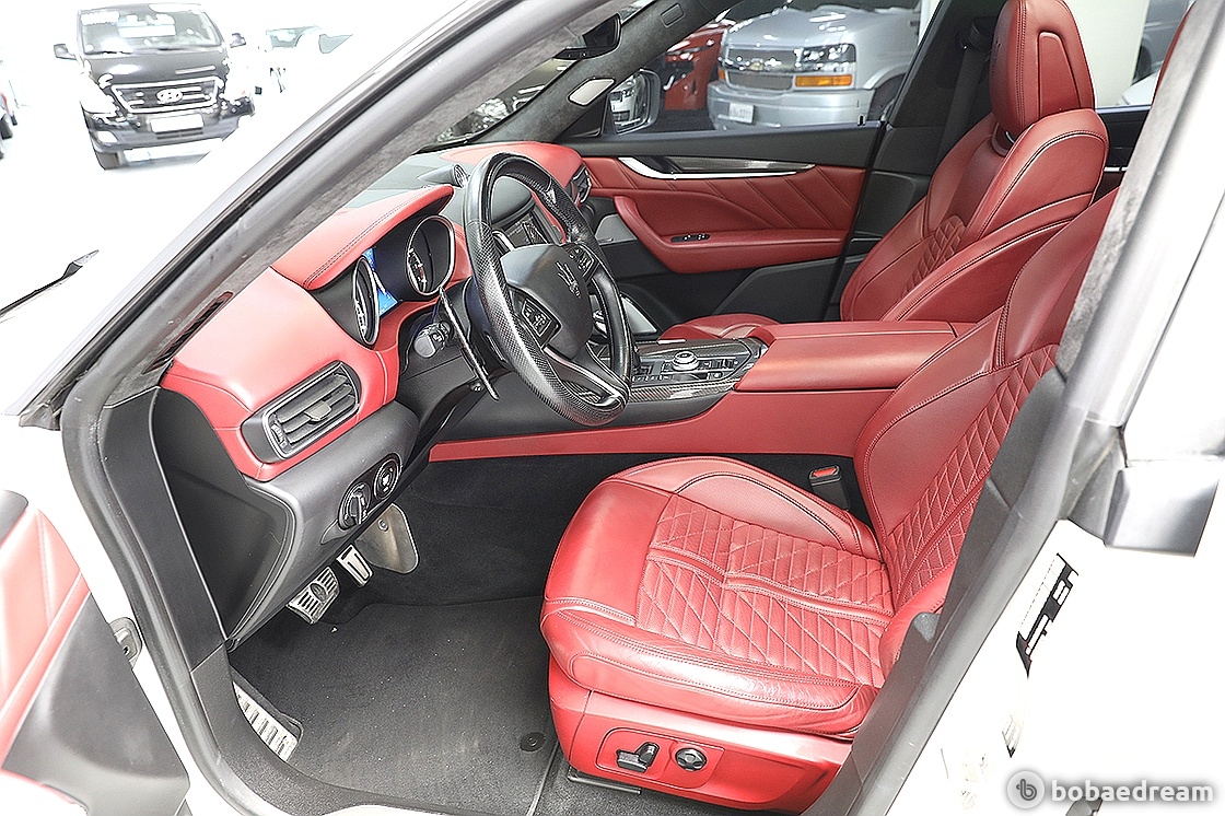 Maserati Levante 3.8 GTS 9