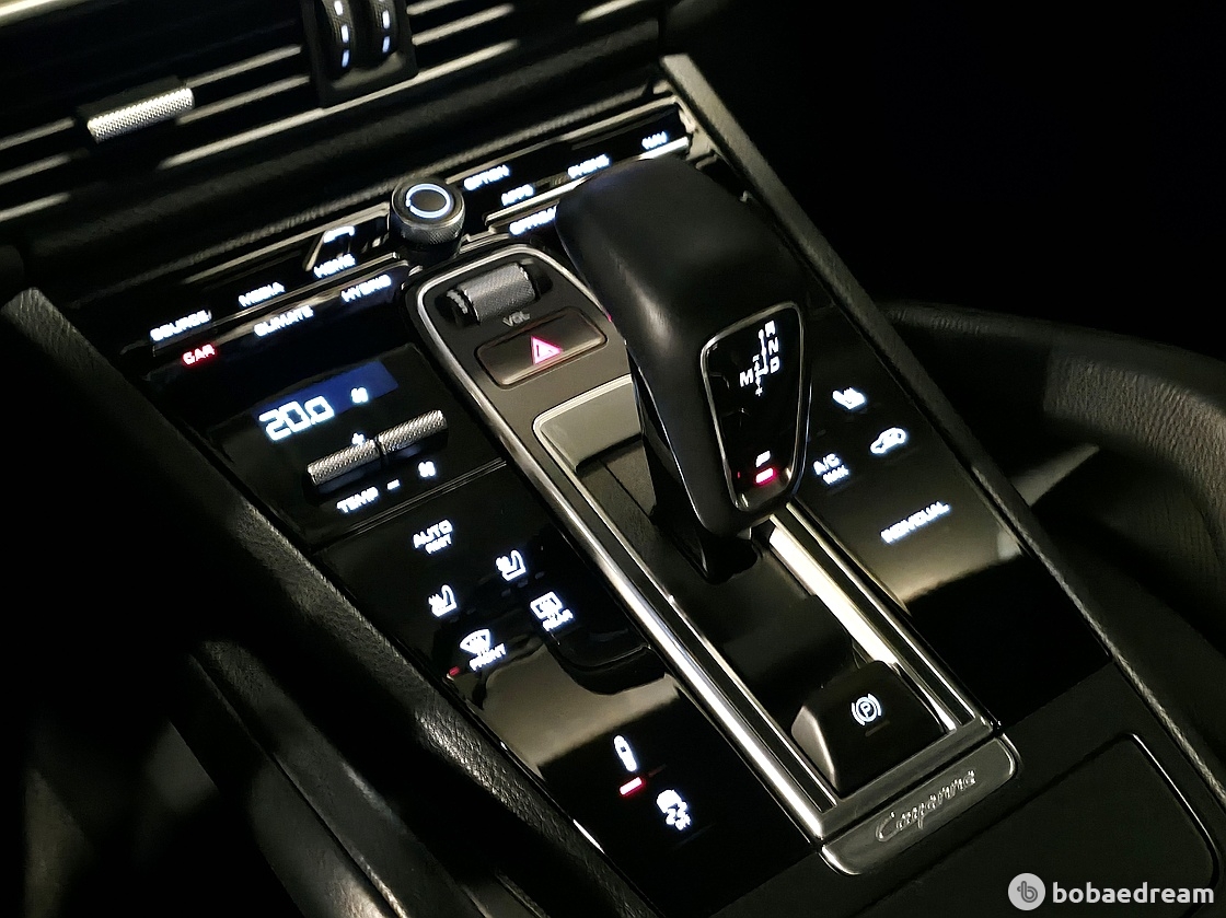 Porsche Cayenne 3.0 E- Hybrid 8