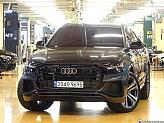 아우디 Q8 55 TFSI 콰트로 프리미엄