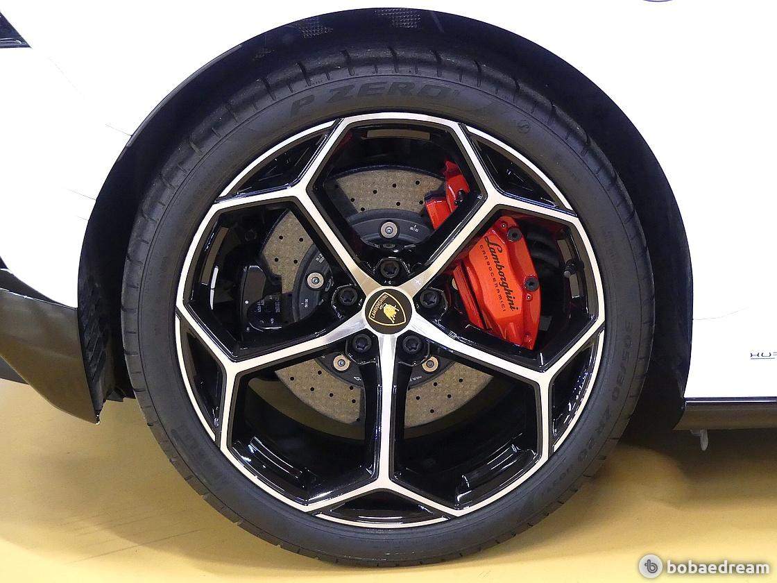 Lamborghini Huracán LP610-2 Evo Spider 10