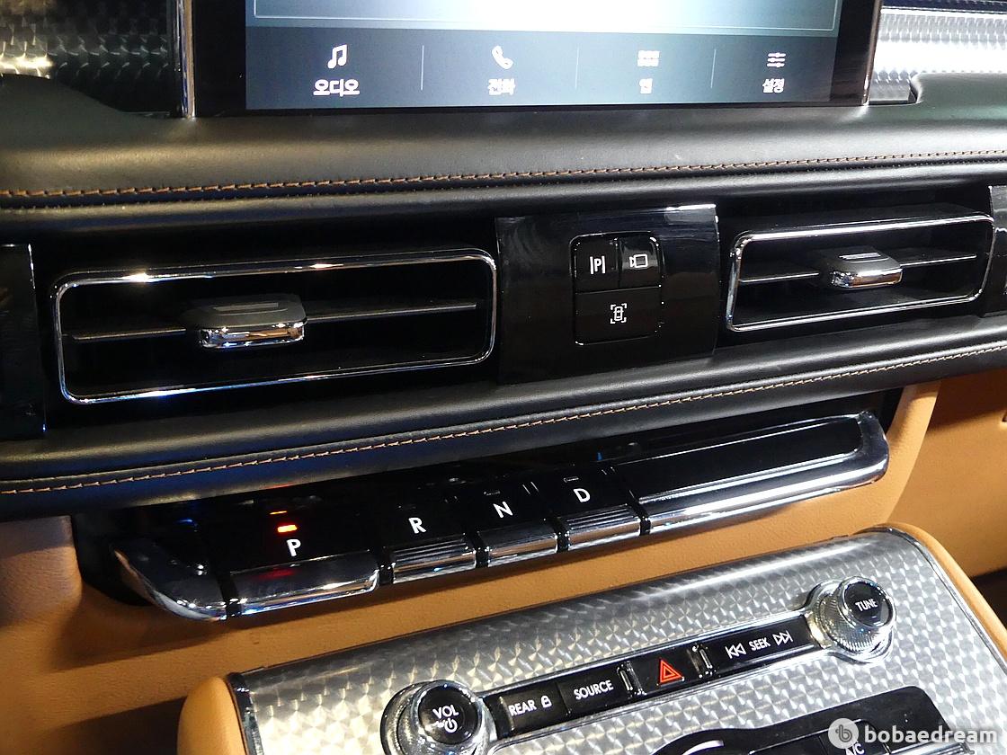 Lincoln Aviator 3.0 V6 Black Label 8