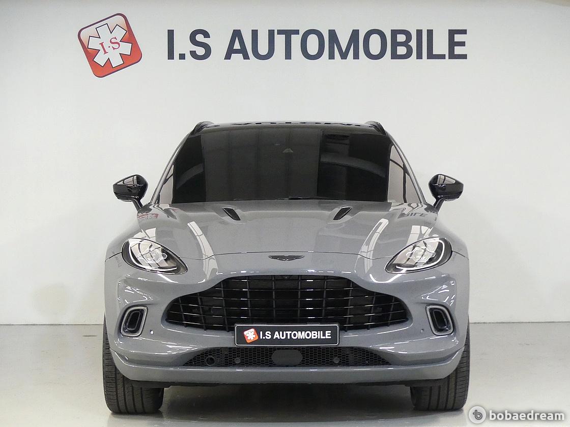 Aston Martin DBX 4.0 V8