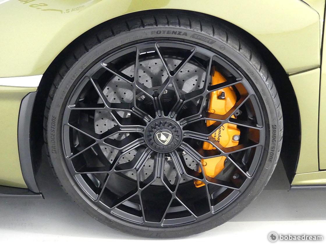 람보르기니 우라칸 LP640-2 STO 2023 골드 사진 5