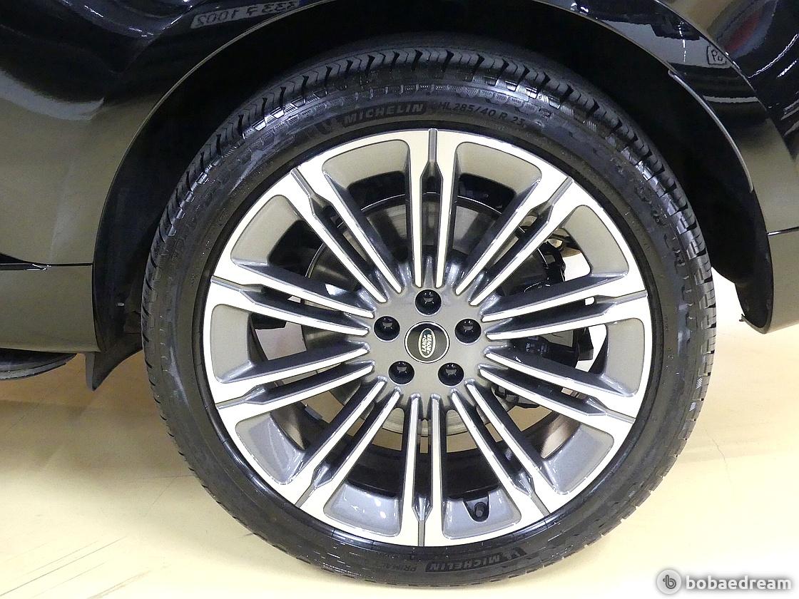랜드로버 레인지로버 P530 LWB 오토바이오그래피 2025 검정색 사진 4