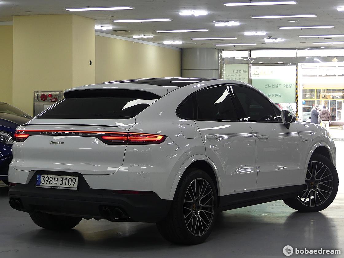 Porsche Cayenne 3.0 E- Hybrid Coupe 4