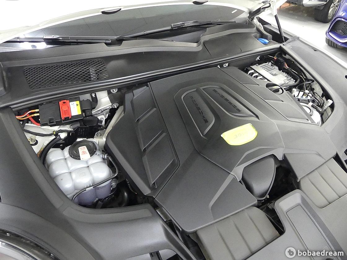 Porsche Cayenne 3.0 E- Hybrid Coupe 6