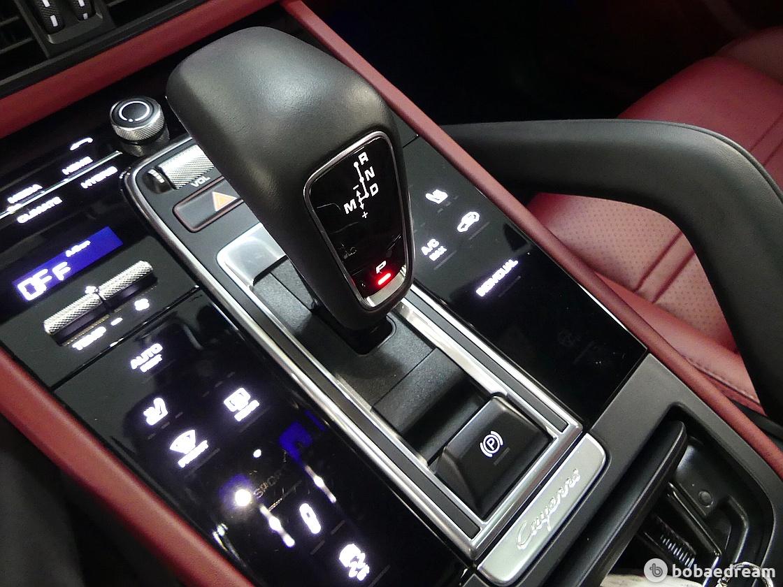 Porsche Cayenne 3.0 E- Hybrid Coupe 8