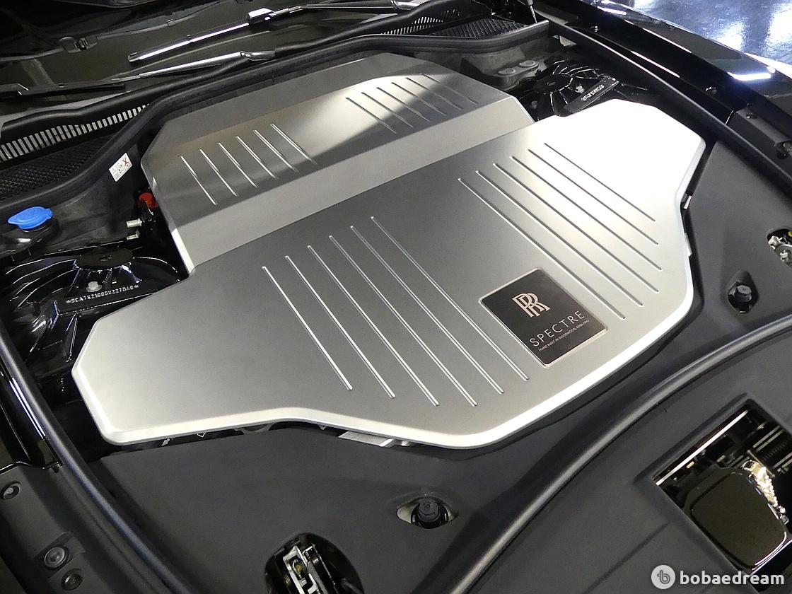 Rolls Royce Spectre 6