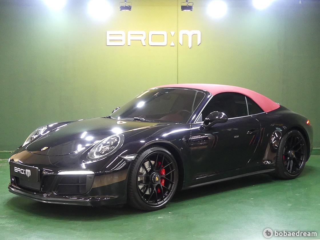 Porsche Carrera 911 4 GTS Cabriolet 3