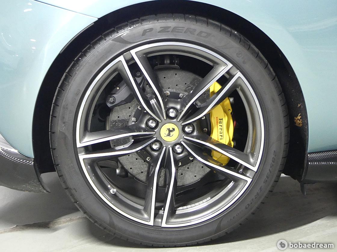 Ferrari Roma Spider 3.9 V8 10