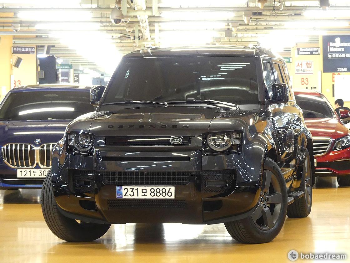 Land Rover Defender 110 2.0 P300 X- Dynamic SE 2