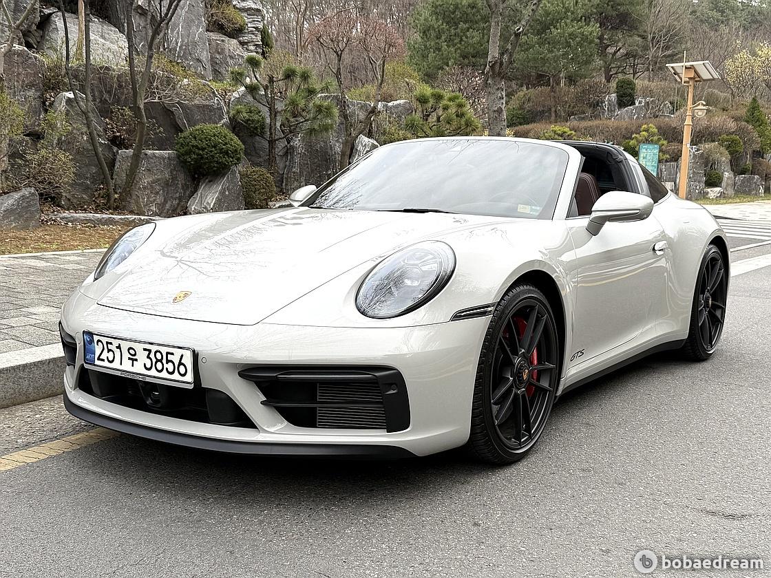 Porsche Targa 911 4 GTS 2
