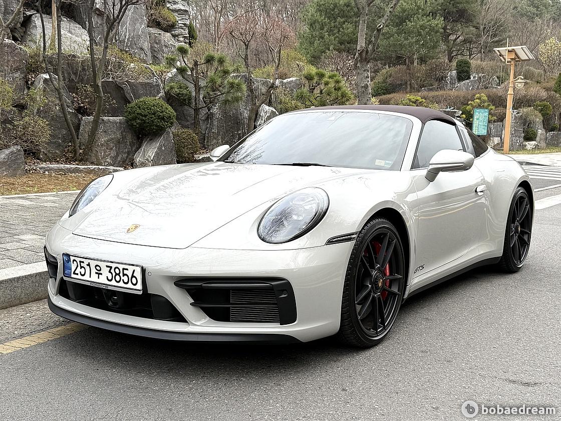 Porsche Targa 911 4 GTS 10