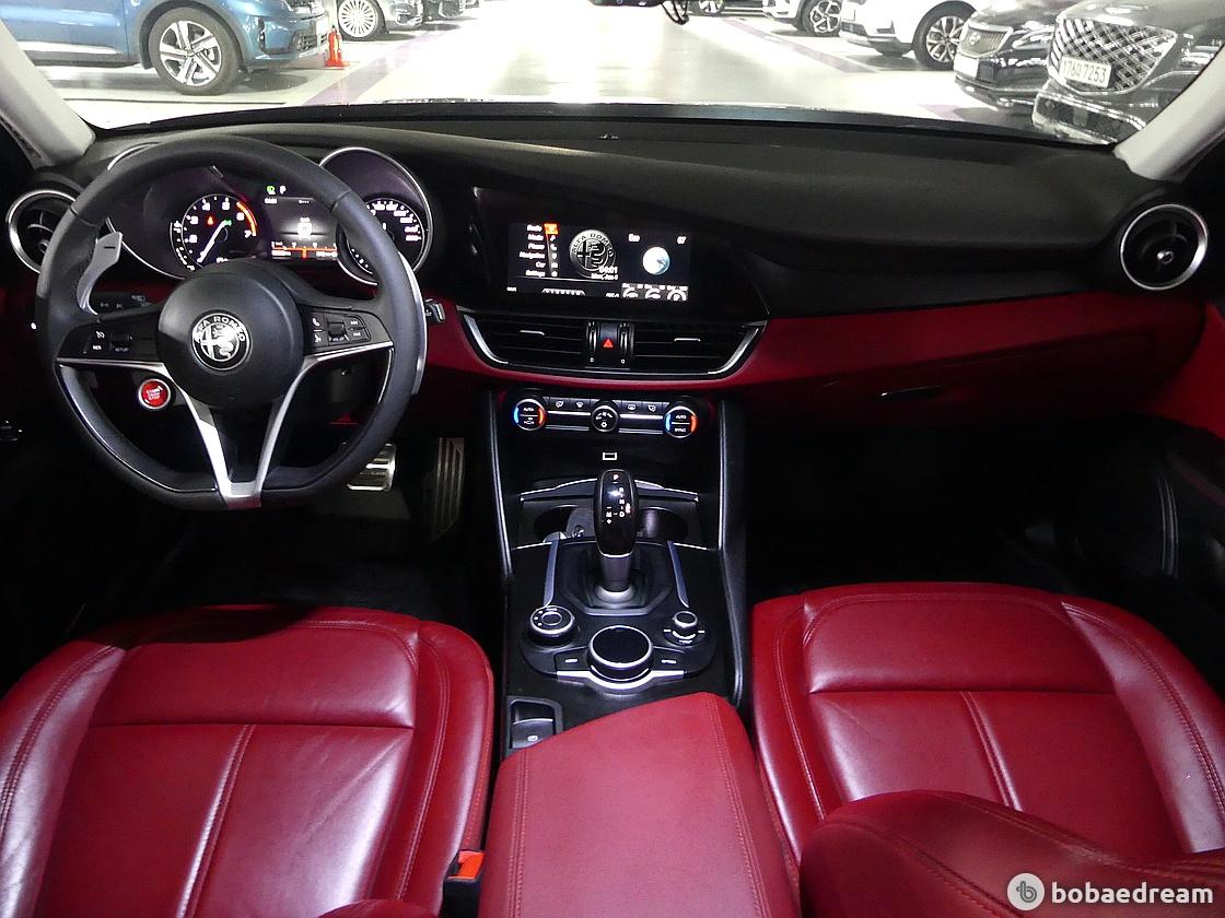 Alpha Romeo Giulia 2.0 5