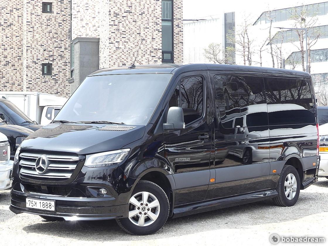 Mercedes-Benz Sprinter The Van 3