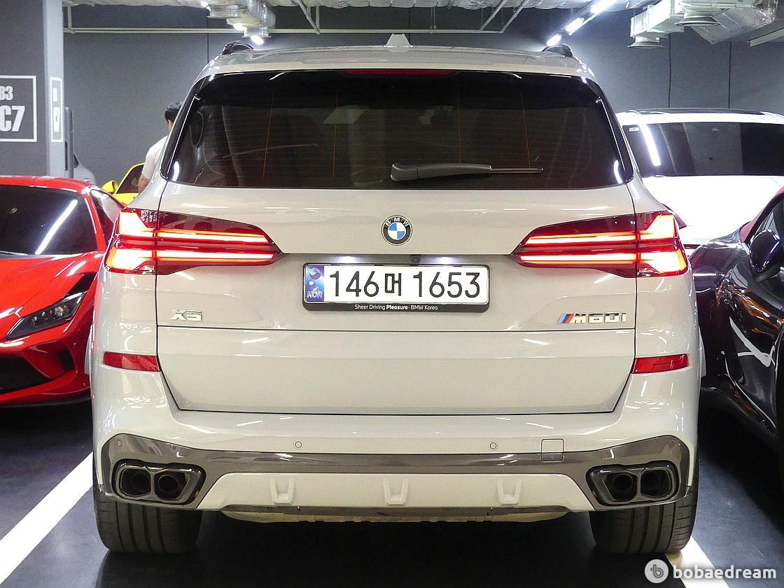 BMW X5 M60i 2024 화이트 사진 3