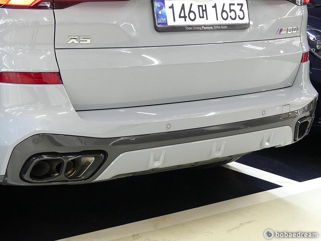 BMW X5 M60i 2024 화이트 사진 7