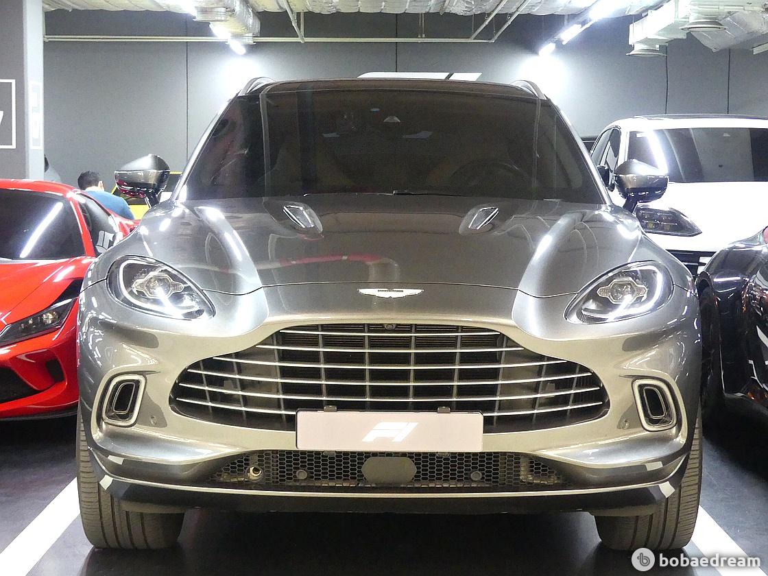 애스턴마틴 DBX 4.0 V8 2022 회색 사진 1