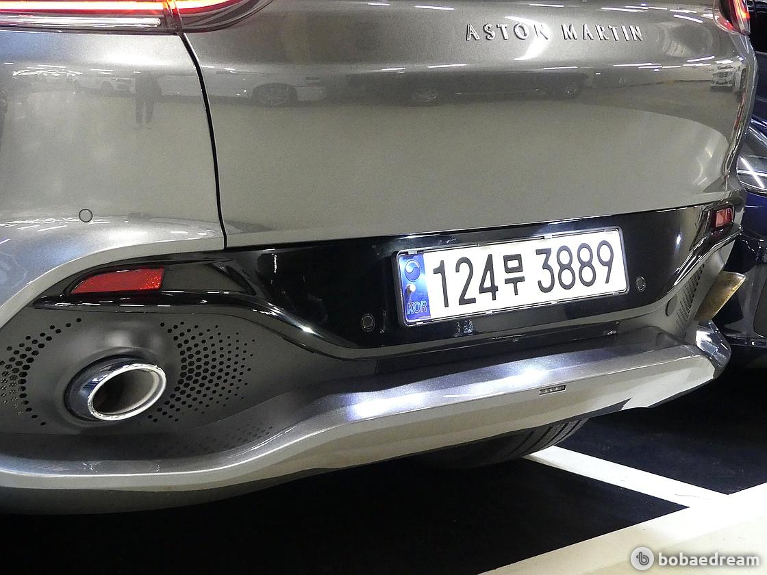 애스턴마틴 DBX 4.0 V8 2022 회색 사진 6