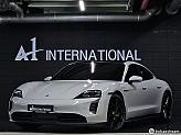 포르쉐 타이칸 GTS