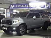 토요타 툰드라 5.7 V8 4WD 
