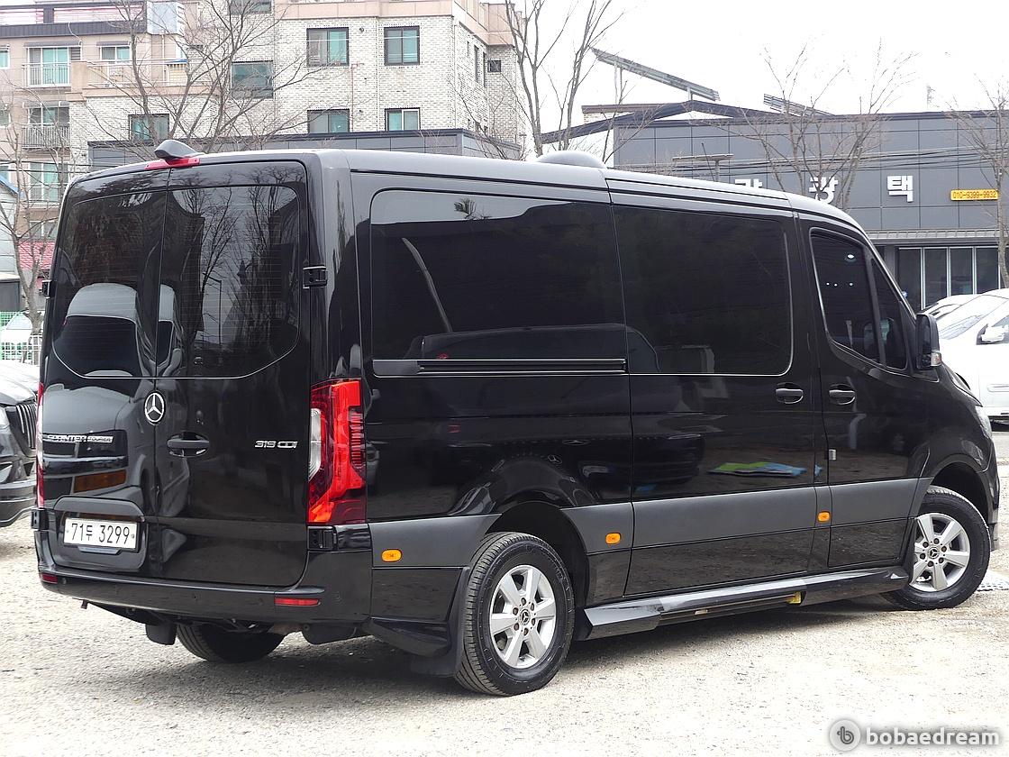 Mercedes-Benz Sprinter The Van 4
